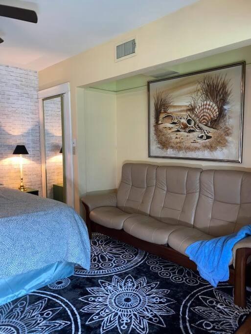 Cozy Home, King Bed, 3 Bedrooms,Close To Downtown Beaches Towncenter แจ็กสันวิลล์ ภายนอก รูปภาพ